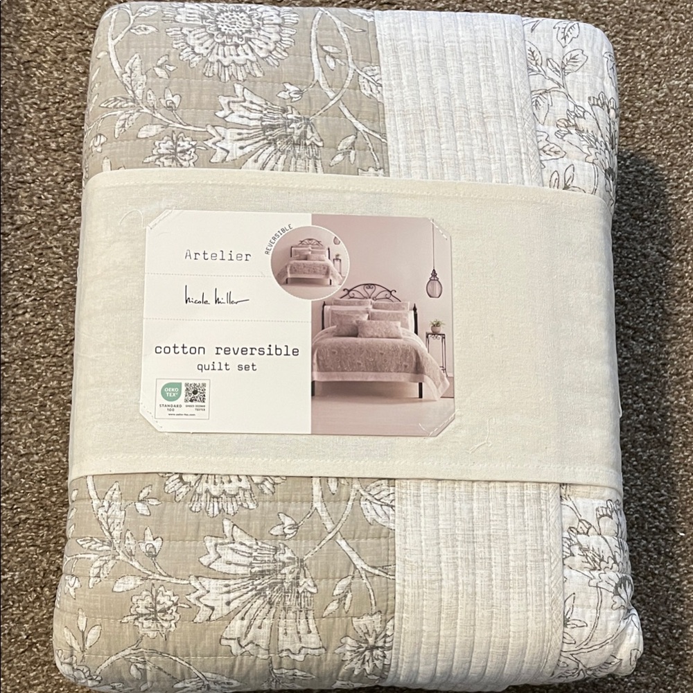 Nicole Miller King Artelier Beige and Off White Cotton Reversible Quilt Set